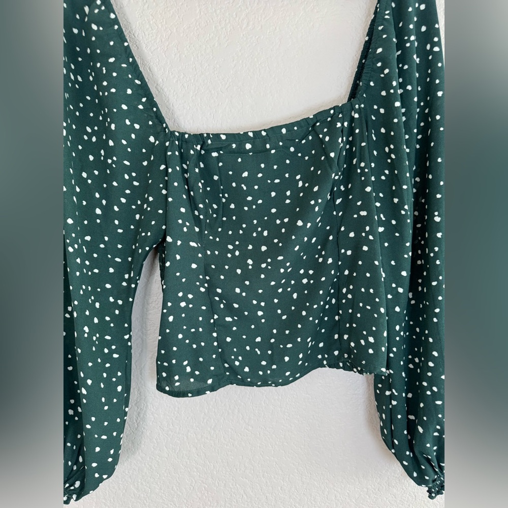 Abercrombie and Fitch AF Green White Polka Dot Long Sleeve Smocked Blouse Small - Picture 13 of 14
